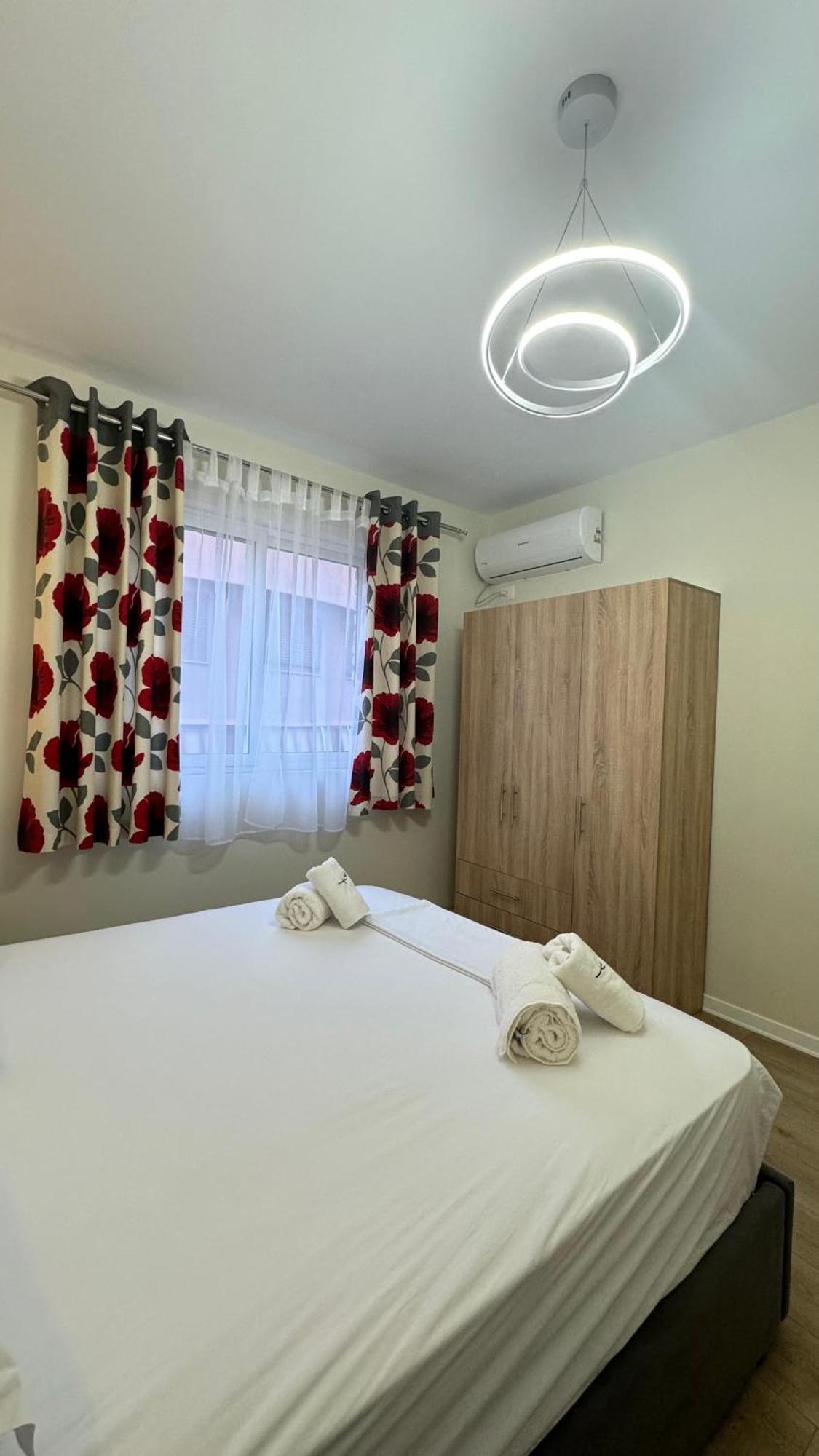Charming Comfort Apartment ติรานา ภายนอก รูปภาพ