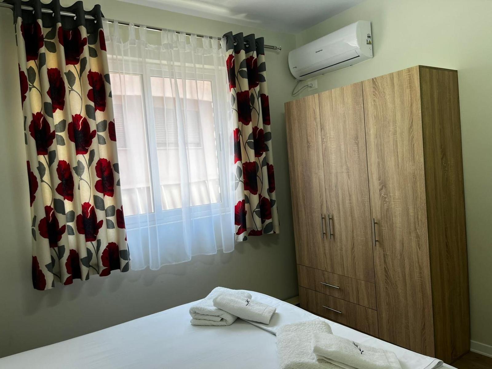 Charming Comfort Apartment ติรานา ภายนอก รูปภาพ